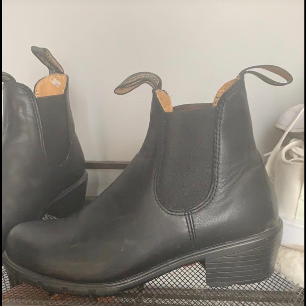 Blundstones with heels size 7 women’s black color